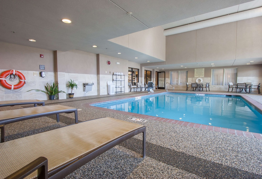 Hampton Inn Great Falls - photo 21