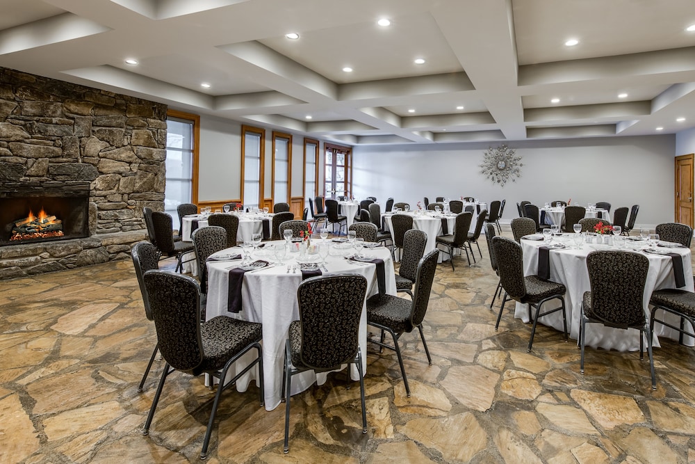 Crowne Plaza Resort Asheville by IHG - photo 52
