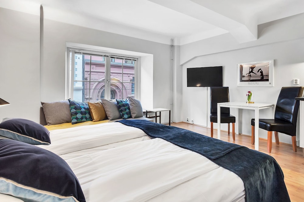 Oslo Apartments Dronningensgate 15 — 4-Star Luxury Hotel in Oslo, Norway