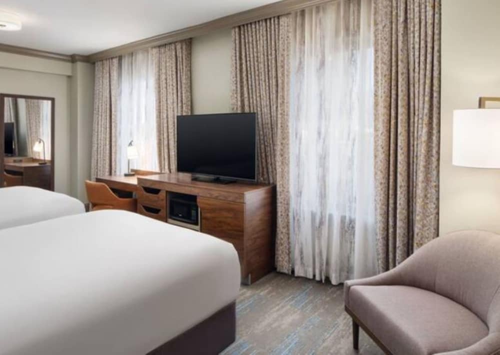 Hampton Inn & Suites by Hilton New Orleans Canal St. French Quarter - photo 14