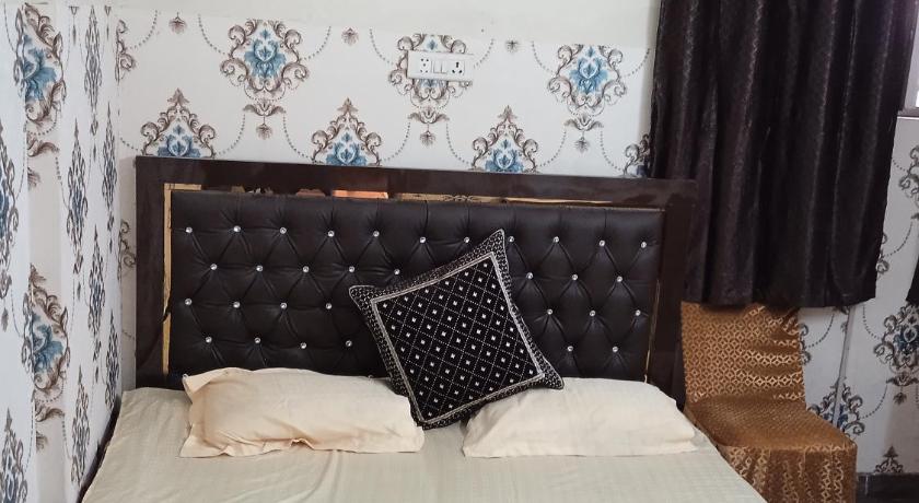 Hotel Raj Mahal