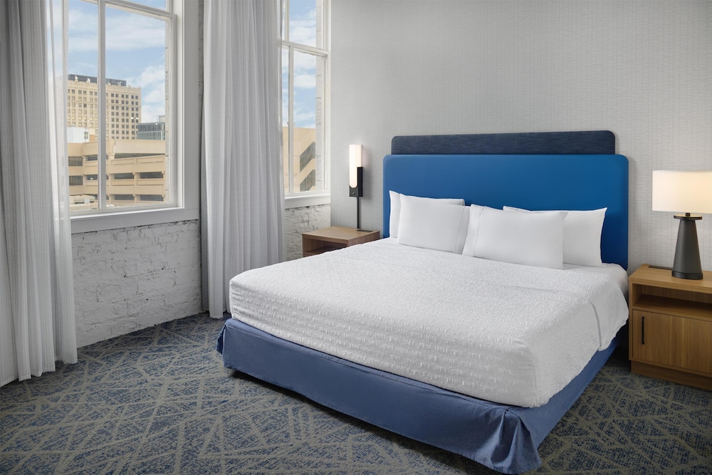 Hampton Inn by Hilton Lincoln Downtown - photo 10