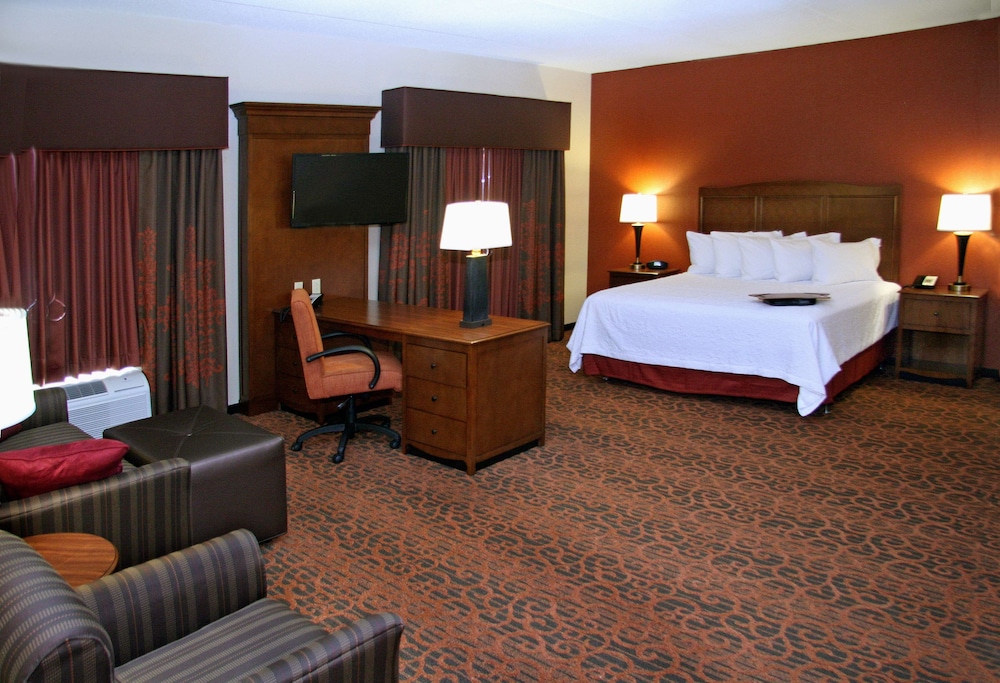 Hampton Inn Waynesburg - photo 21
