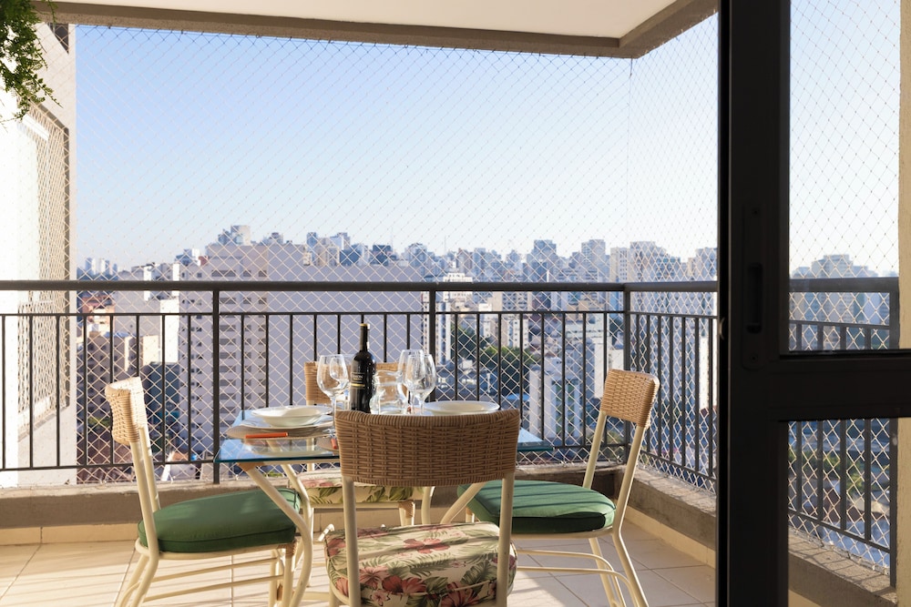 Piscina academia e Vaga Brazilian Corner — 4-Star Luxury Hotel in Sao Paulo, Brasil