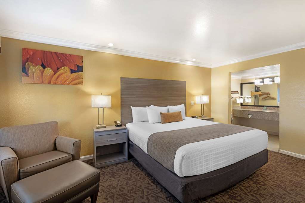 Best Western Hanford Inn - photo 24
