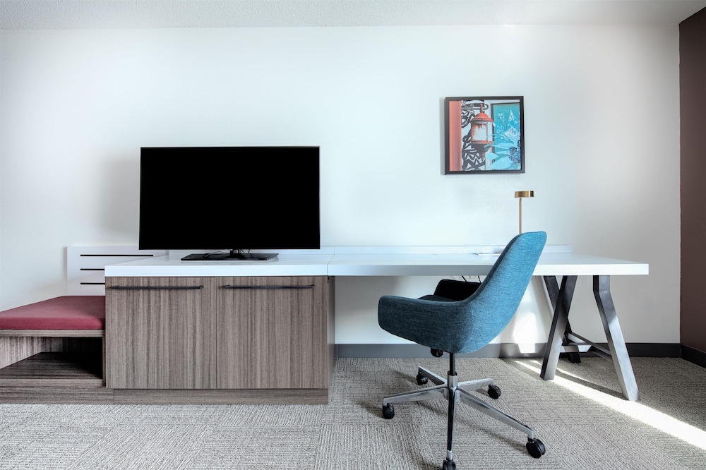 Hilton Garden Inn Newport News - photo 10
