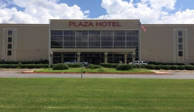Plaza Hotel and Suites in Pine Bluff, United States