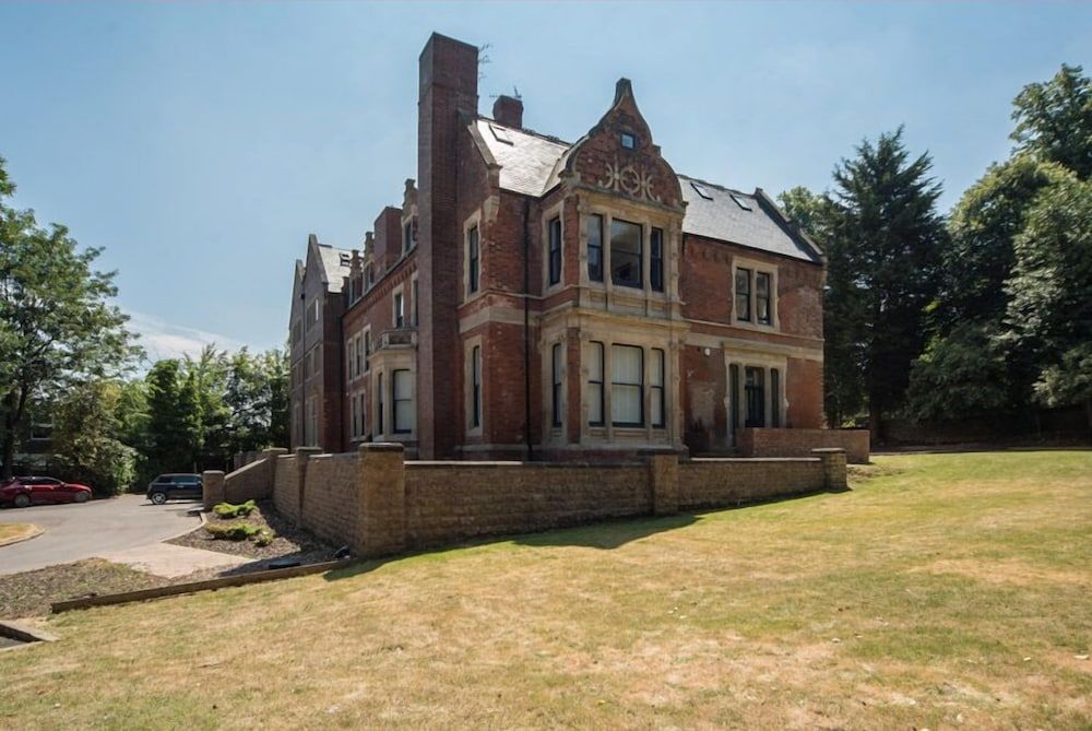 Marlborough Hall 3 — 4-Star Luxury Hotel in Nottingham, United Kingdom