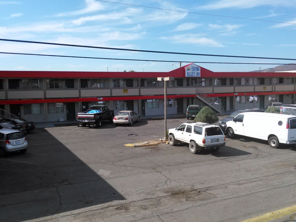 Yakima Valley Inn - photo 33