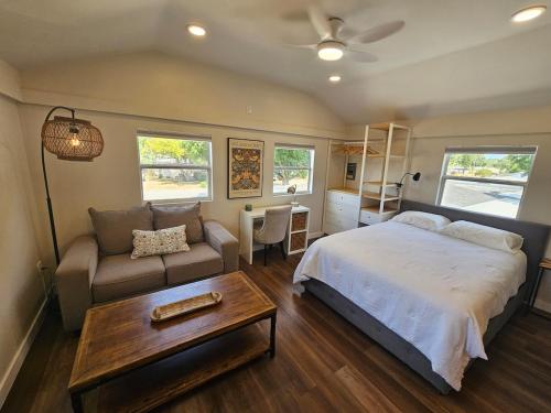 Villa del Sol St Pete The Loft — 4-Star Luxury Hotel in St. Petersburg, United States