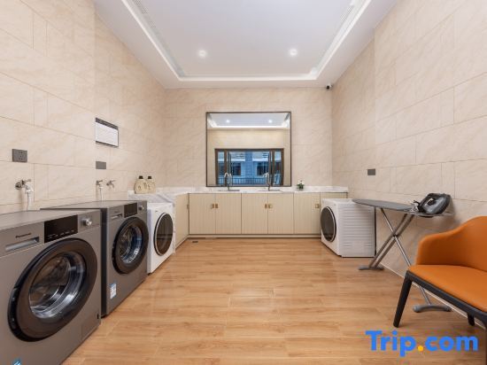 Vienna International Hotel Guangdong Luoding Xicheng Duhui in Yunfu, People's Republic of China