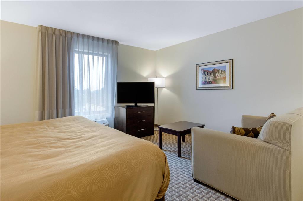 MainStay Suites St. Louis Airport - photo 9