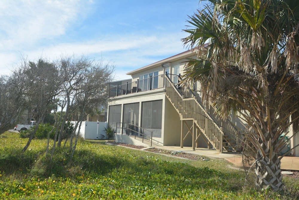 Ocean View Paradise Steps away from the Beach Will Accommodate Up To 10 People including 1 3 Fa - photo 62