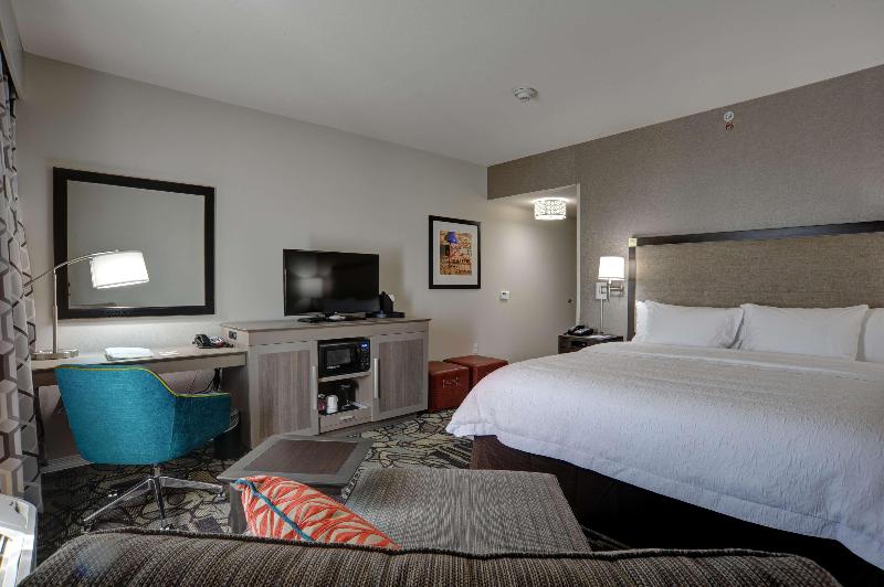 Hampton Inn & Suites Ardmore - photo 16