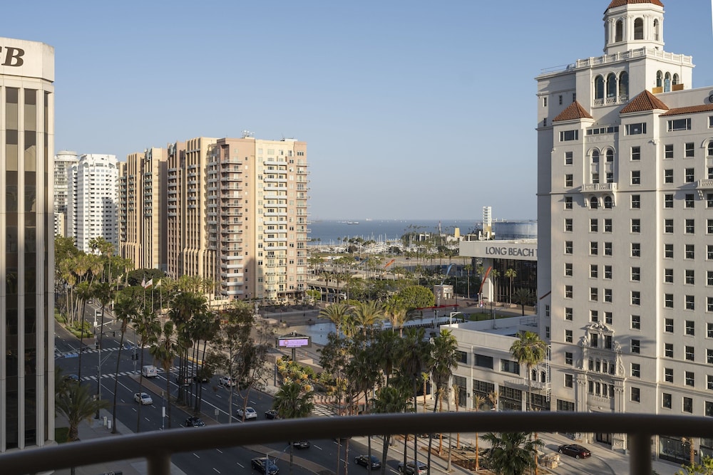 Marriott Long Beach Downtown - photo 13