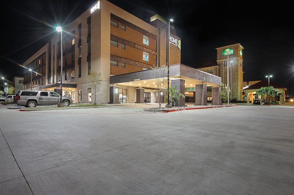 Home2 Suites by Hilton Dallas Grand Prairie - photo 44