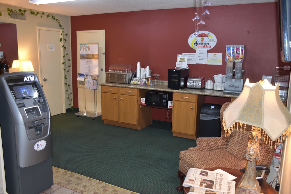 Super 8 by Wyndham Tifton - photo 43