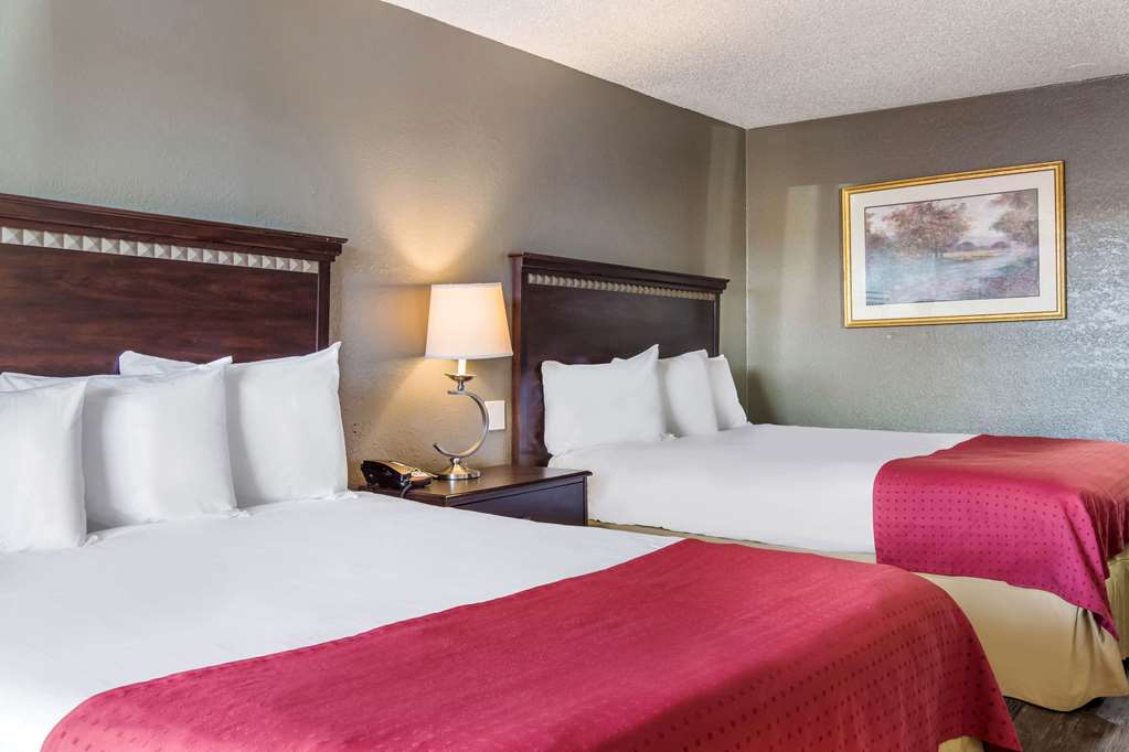 Rodeway Inn Near Hall of Fame - photo 21