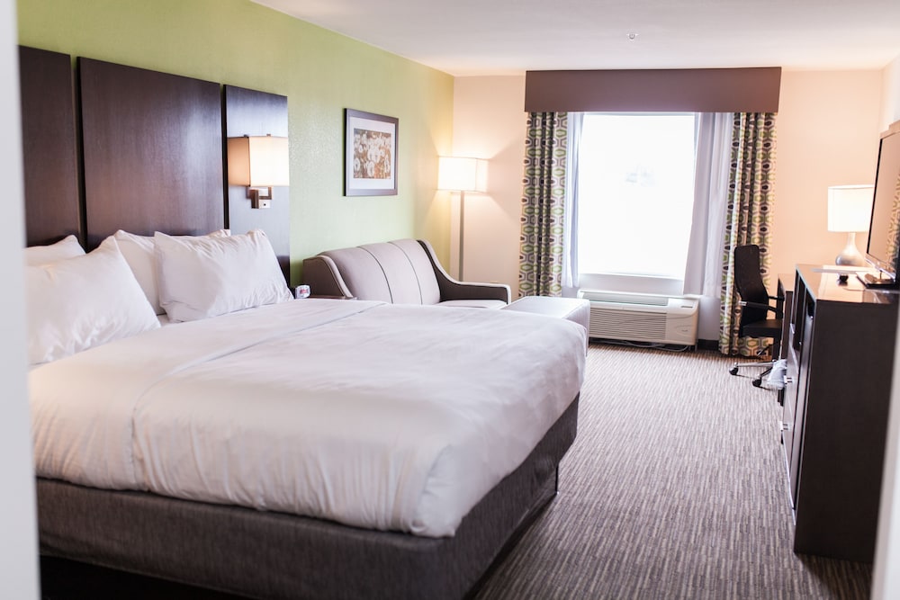 Holiday Inn Express & Suites Sweetwater by IHG - photo 12