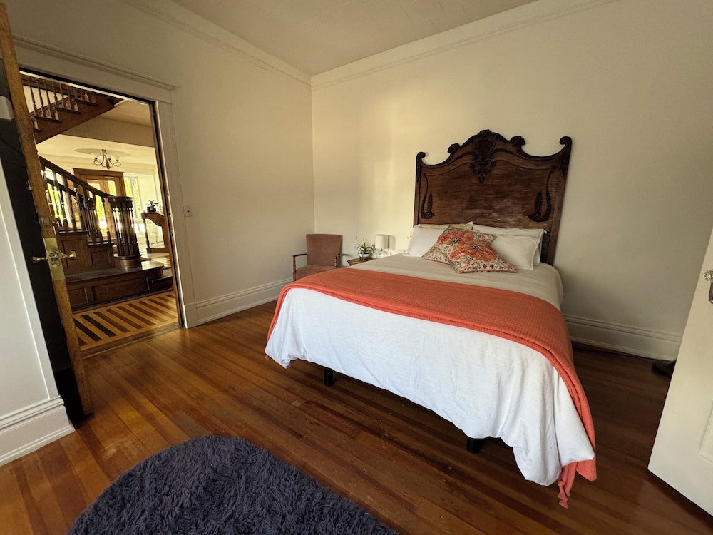 The Boho Buffalo Inn - photo 18