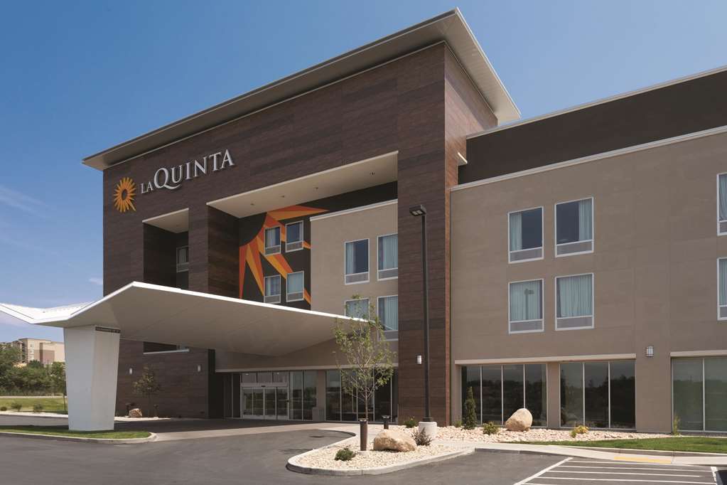 La Quinta Inn & Suites by Wyndham South Jordan - photo 2