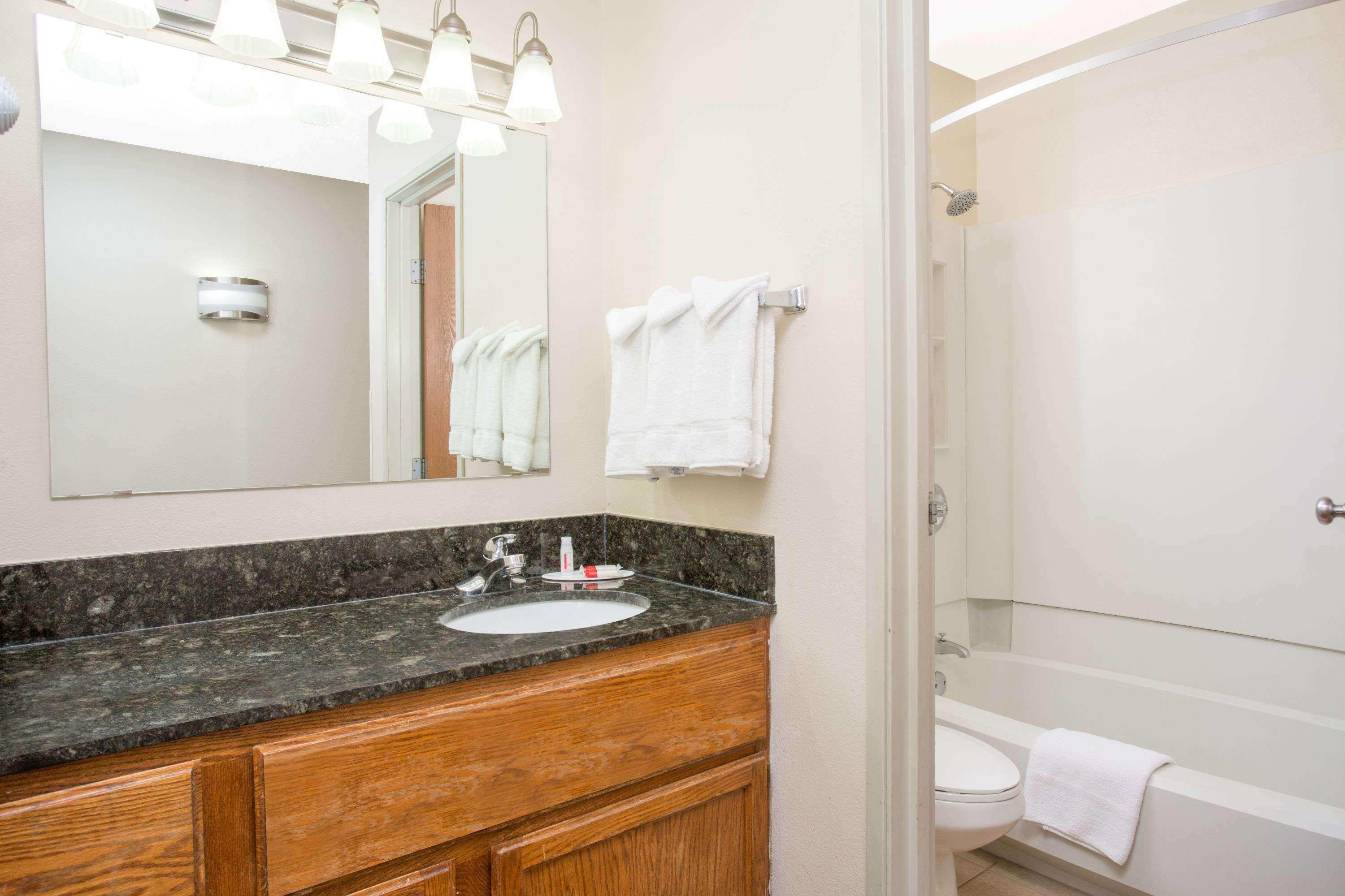 Days Inn by Wyndham Silverthorne - photo 16