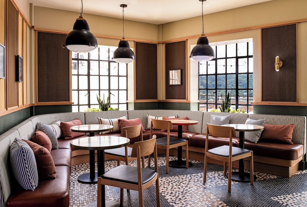 The Flat Iron Hotel - photo 16