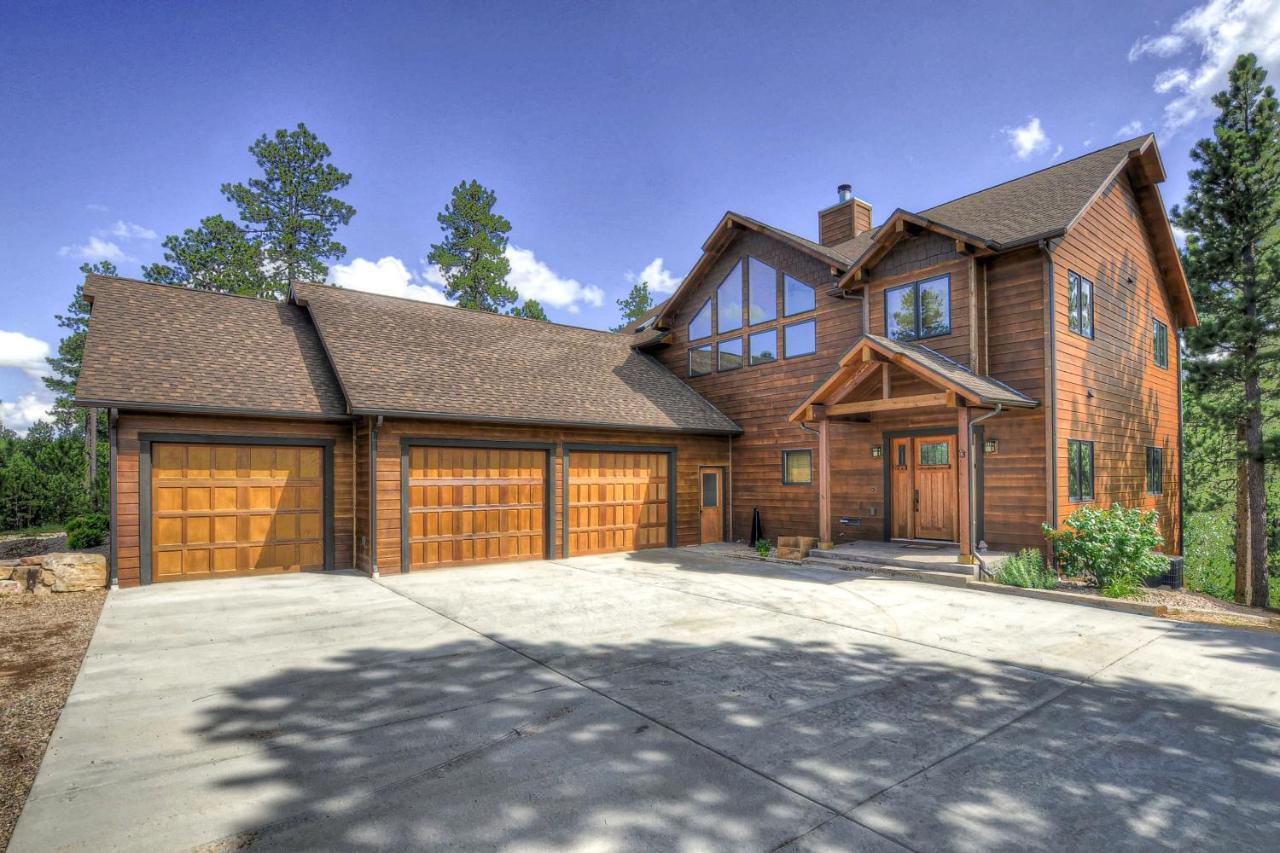 Eagle Crest Nest - carbon neutral hotel in Spearfish