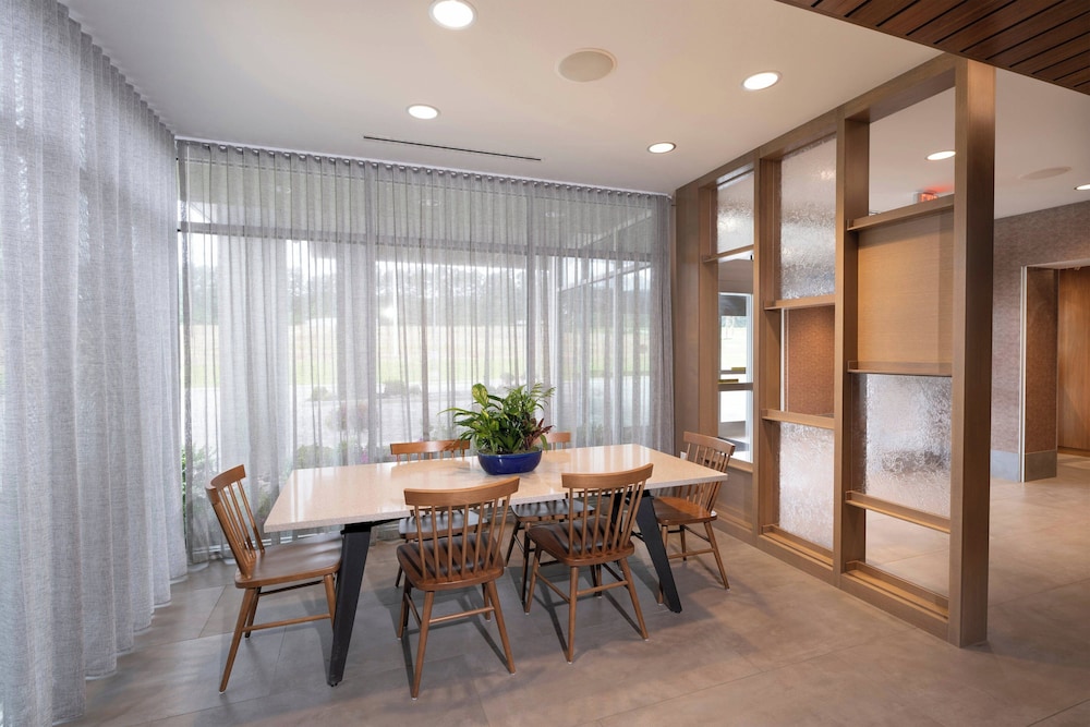 Fairfield Inn & Suites by Marriott Arkadelphia - photo 2