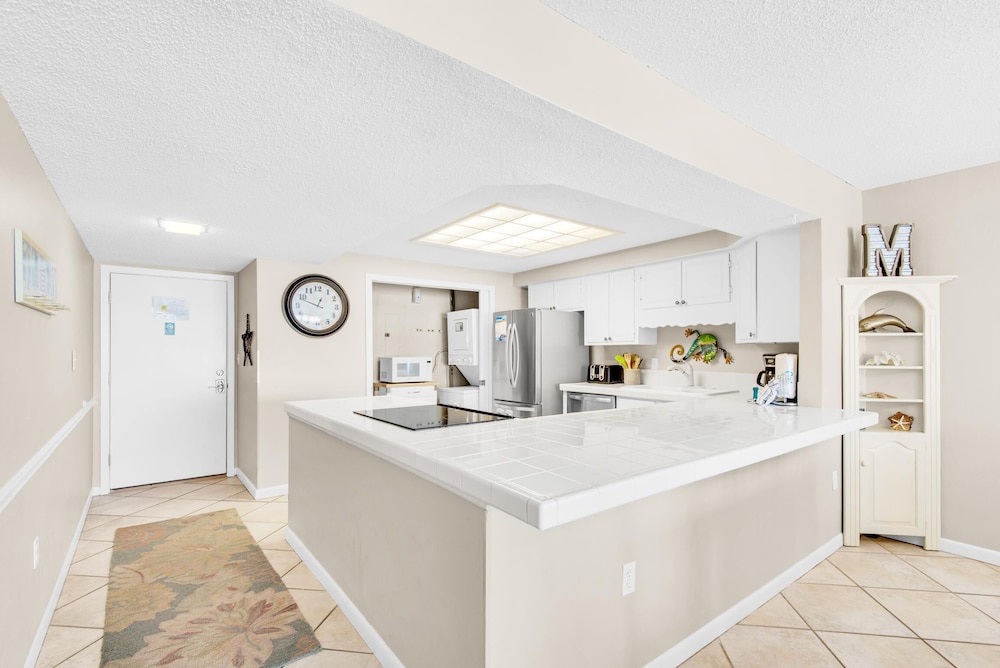 Shoreline Towers 1085 - photo 25