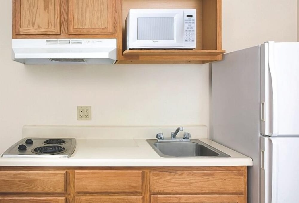 WoodSpring Suites Lebanon - photo 17