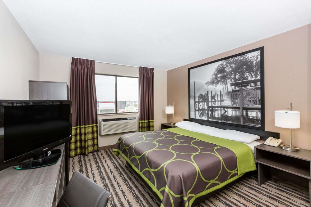 Super 8 by Wyndham Aberdeen Southern Pines - photo 15