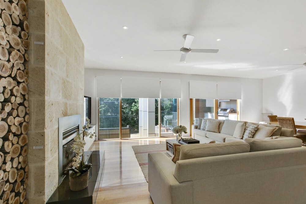 Garden Elegance in Blairgowrie — Blairgowrie — photo 2