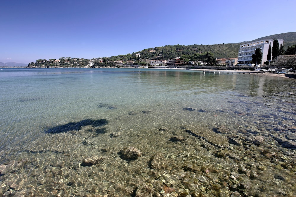 Baia d'Argento - carbon neutral hotel in Monte Argentario
