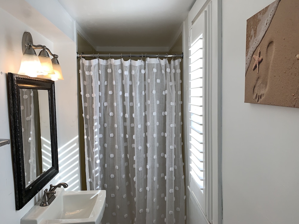 Vineyard Harbor Motel Private Beach - photo 259