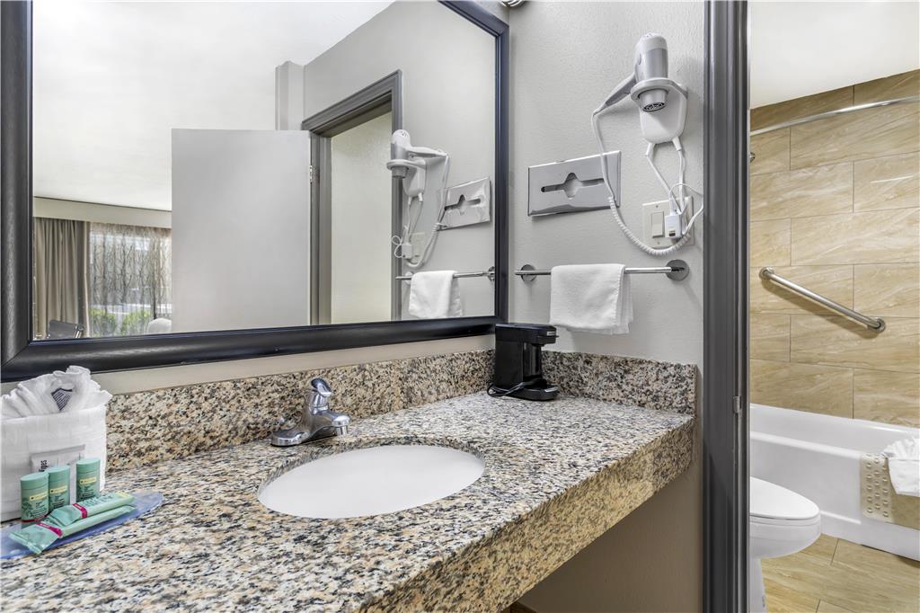 Best Western Asheville Blue Ridge Parkway - photo 13