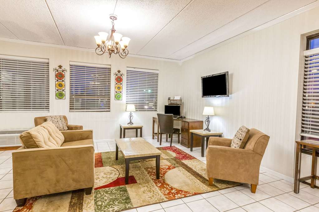 Days Inn by Wyndham Syracuse - photo 2