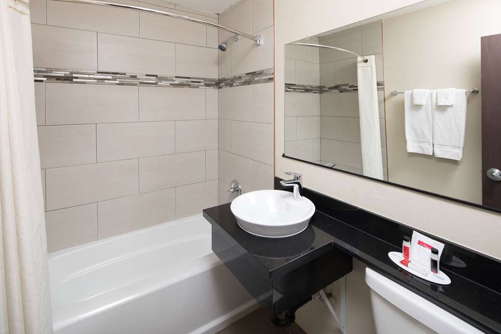 Days Inn by Wyndham El Centro - photo 4