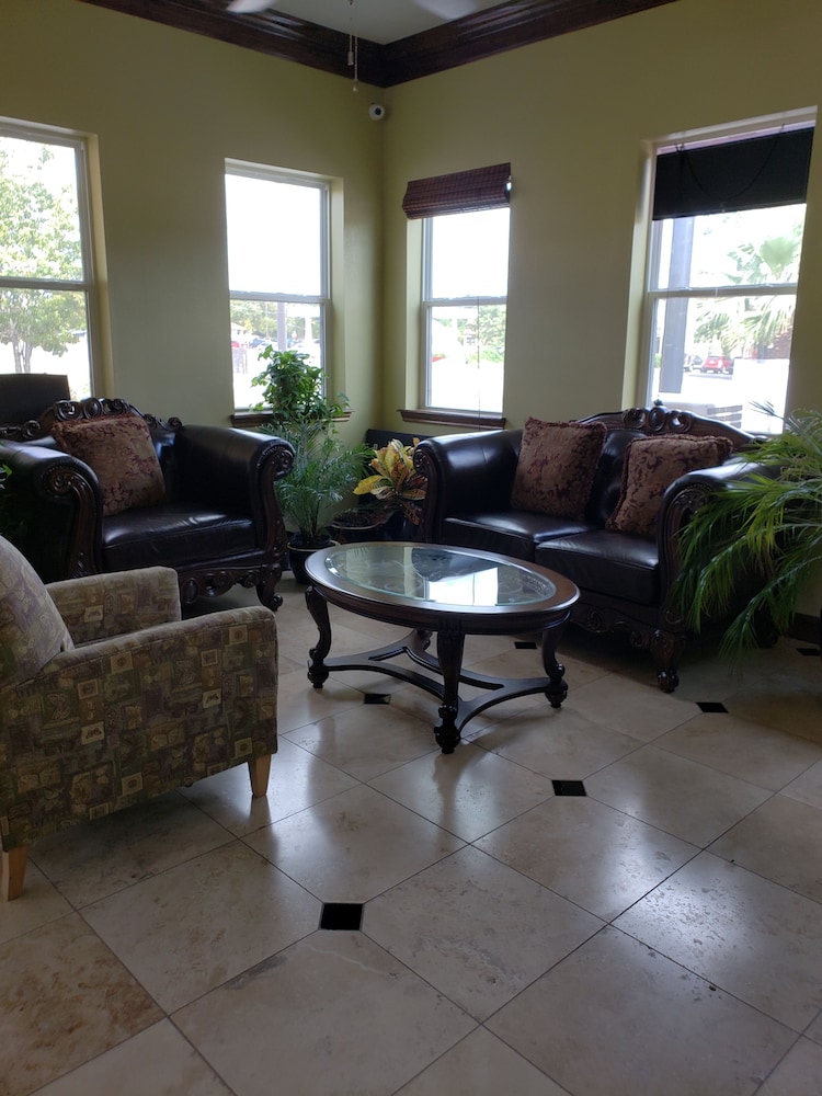 Taylor village inn and suites - photo 3
