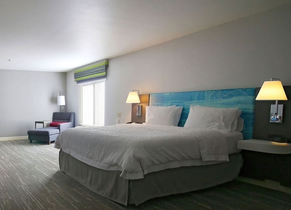 Hampton Inn & Suites Tacoma - photo 7