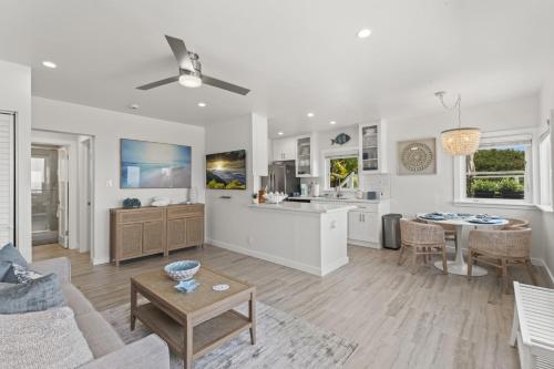 Penthouse Steps from Victoria Beach 180 degree ocean views — 4-Star Luxury Hotel in Laguna Beach, United States