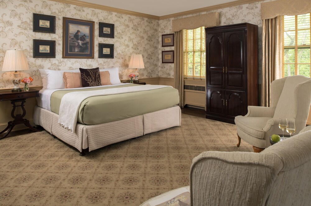 Great Oak Manor - photo 18