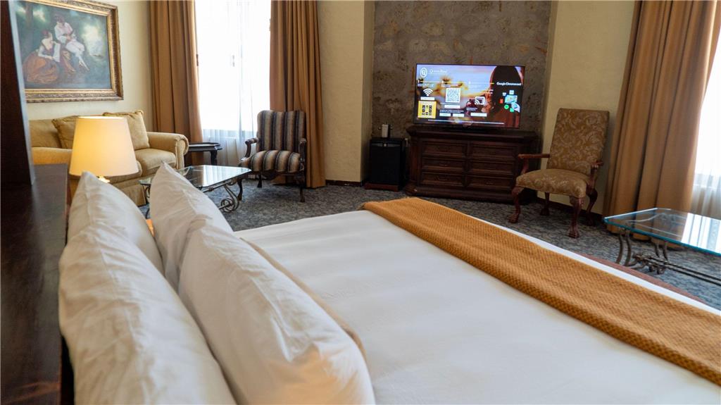 Master Suite King