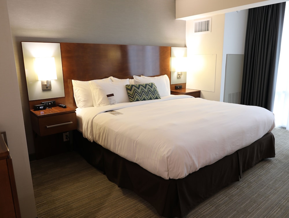 DoubleTree by Hilton Omaha Southwest - photo 15