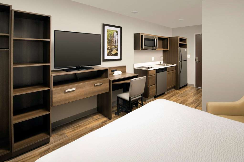 WoodSpring Suites South Plainfield - photo 8