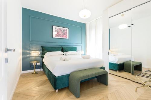Luxury apartment KUKI STAY Ponte Vecchio — 4-Star Luxury Hotel in Florence, Italy