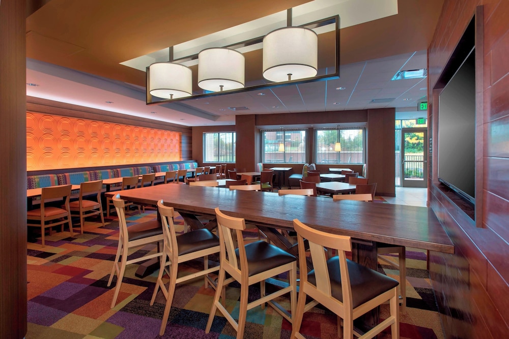 Fairfield Inn and Suites by Marriott Syracuse Carrier Circle - photo 18