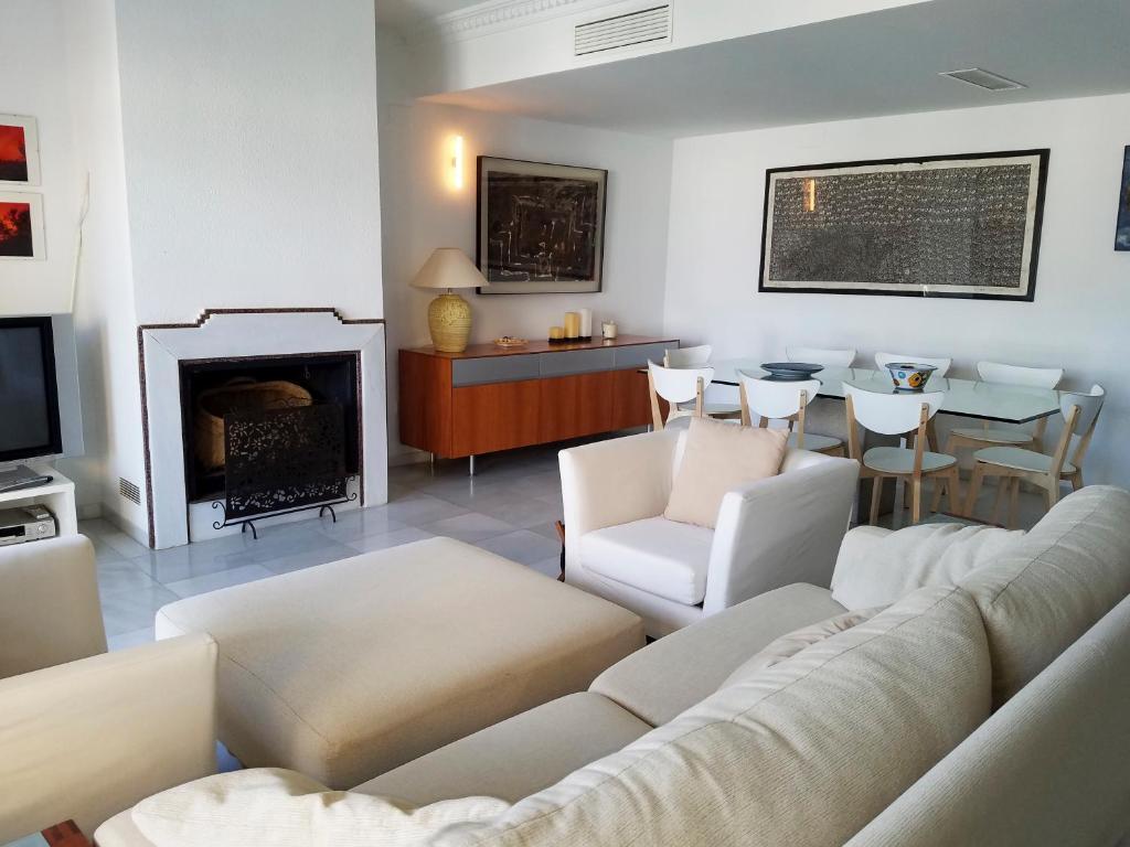 Anacasa Atico Bahia Azul Les Marines AT4401 — 4-Star Luxury Hotel in Denia, Spain
