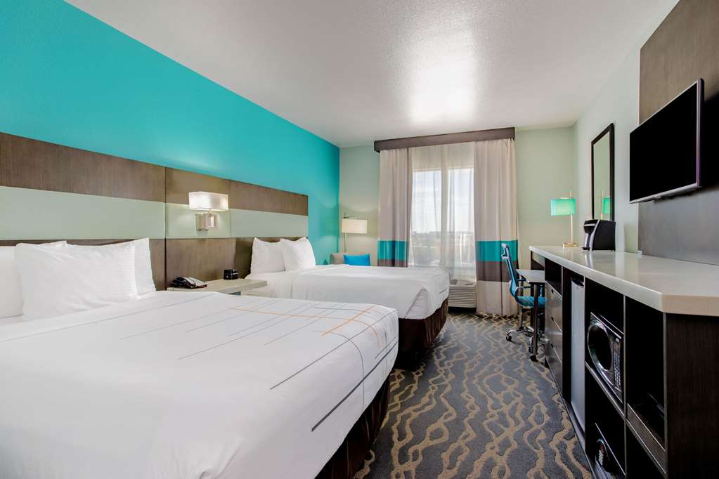 La Quinta Inn & Suites by Wyndham Northlake Fort Worth - photo 19