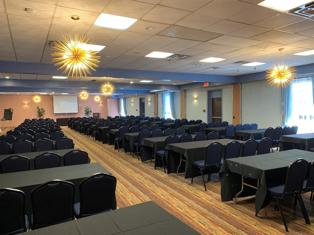 Albany Airport Inn - photo 28